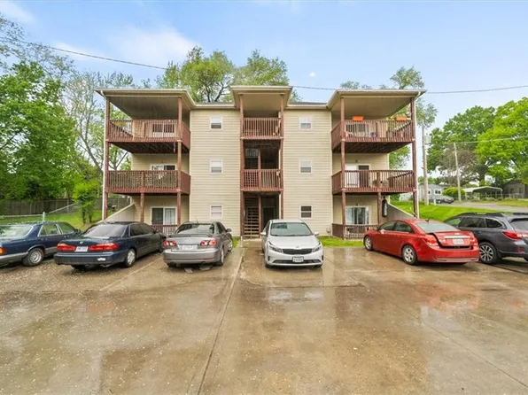 425 Thornton St, Leavenworth, KS 66048