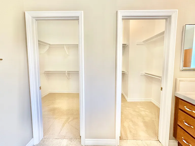 933 Highland Park — Photo 43