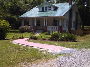 389 Rangewood Rd, Piney Flats, TN 37686