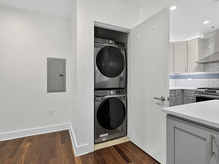159 2nd St #304 — Photo 6