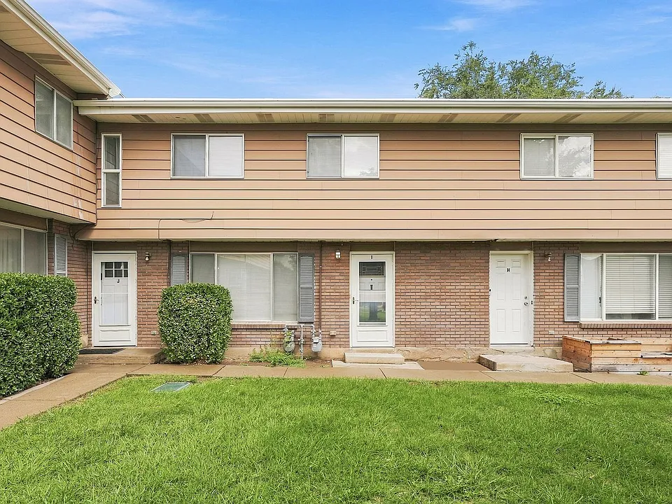 1064 Nayon St #I