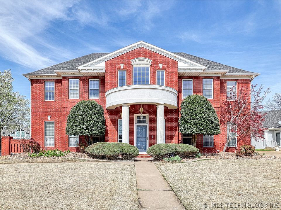 1st image of 29 River Oaks