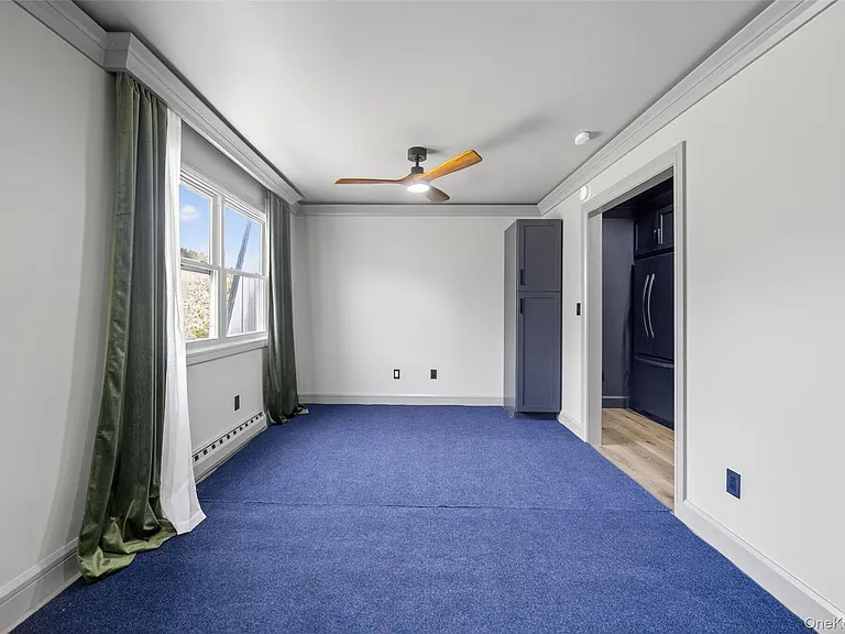 4 White Gate Rd #K — Photo 13