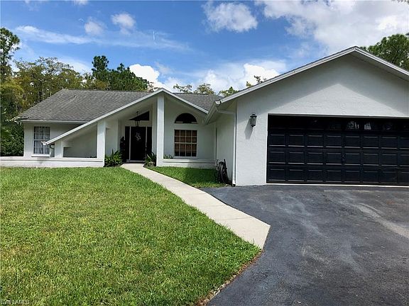 3rd image of 5171 Coral Wood Dr