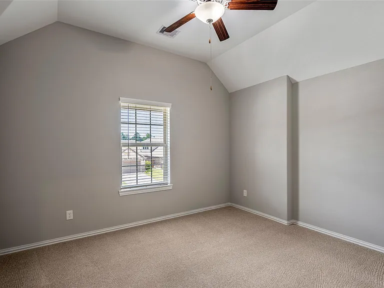 4411 Mimic Dr — Photo 33