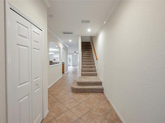 4th image of 9719 Taylor Rose Ln