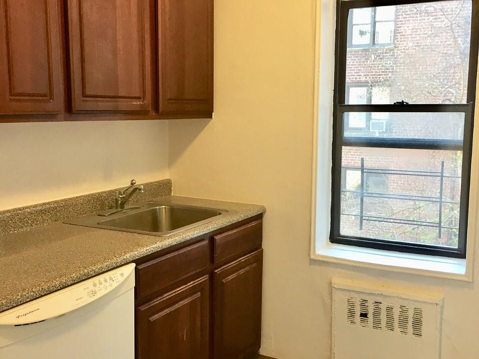 1st image of 85-2 141st St
