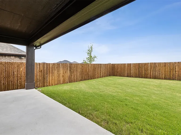 1209 Alexander Dr — Photo 18