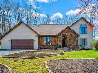 3 Fawn Ct, Mountain Top, PA 18707