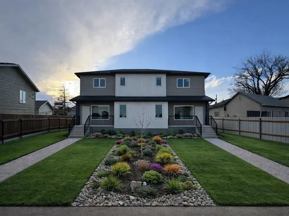 916 9th St N #1 & 2, Lethbridge, AB T1H 1Z8