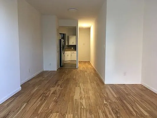 Rented by New Holland Residences | media 9