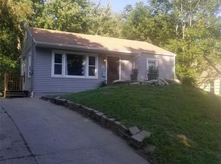 2323 26th St, Des Moines, IA 50310