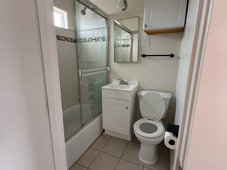 489 Dawson Ave #C — Photo 6