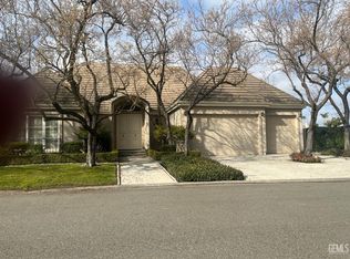 953 Cobble Shores Dr, Sacramento, CA