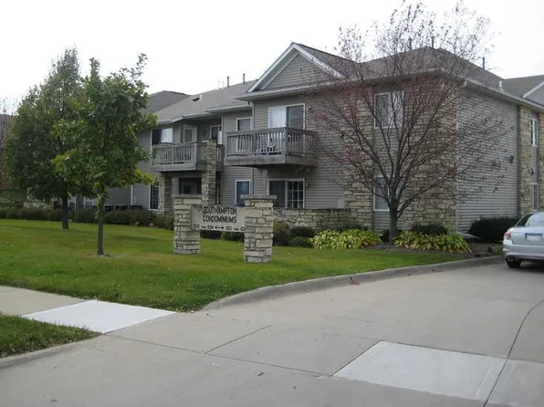 1022 Westside Dr, Iowa City, IA 52246