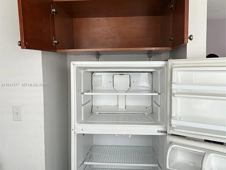 7611 Harding Ave #7 — Photo 9