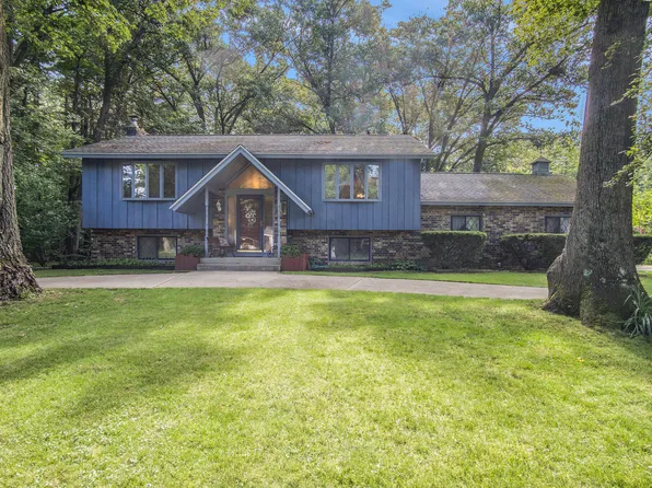 240 N 2nd Ave, Fruitport, MI 49415