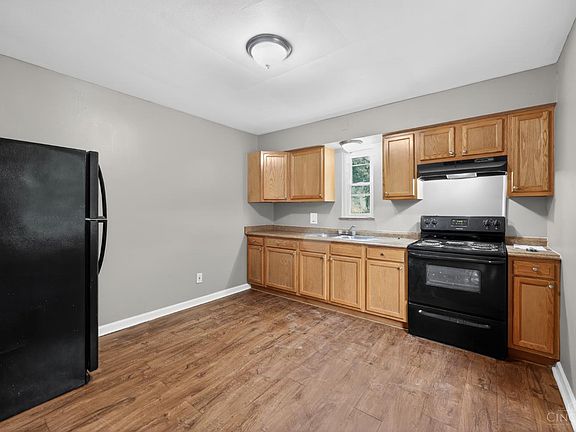5th image of 1398 Adams Rd