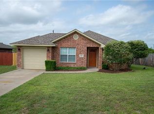 501 Mesquite Dr, Rio Vista, TX 76093