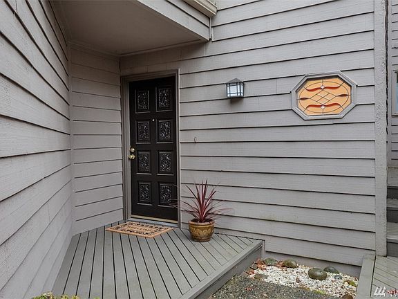 2nd image of 10311 NE 19th Pl