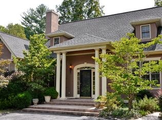 8 Carter Cove Rd, Asheville, NC 28804