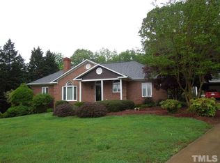 1020 Knob Hill Dr, Hillsborough, NC 27278