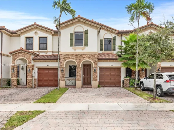 8965 NW 98th Ave, Doral, FL 33178