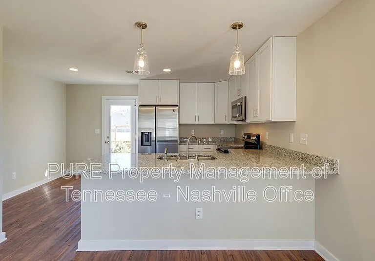 600 Hadley Village Blvd — Photo 10