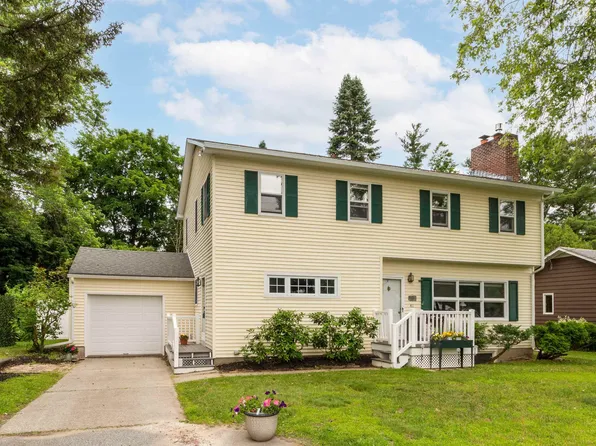 41 McIntosh Avenue, South Burlington, VT 05403