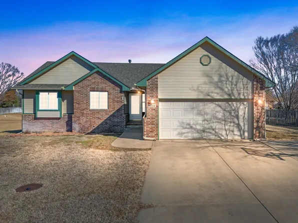 1300 Teri Ln, Sedgwick, KS 67135