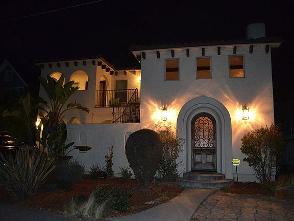 3rd image of 113 Loma Pl