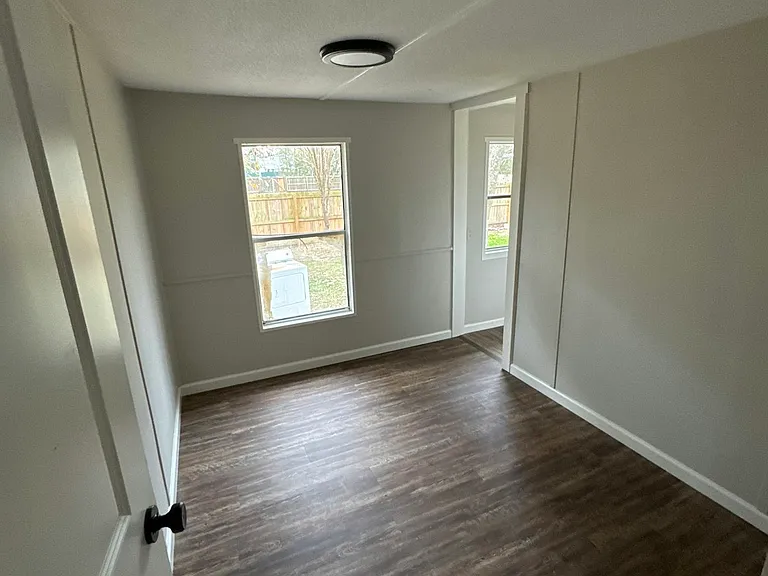 495 Holly Hill Rd — Photo 9