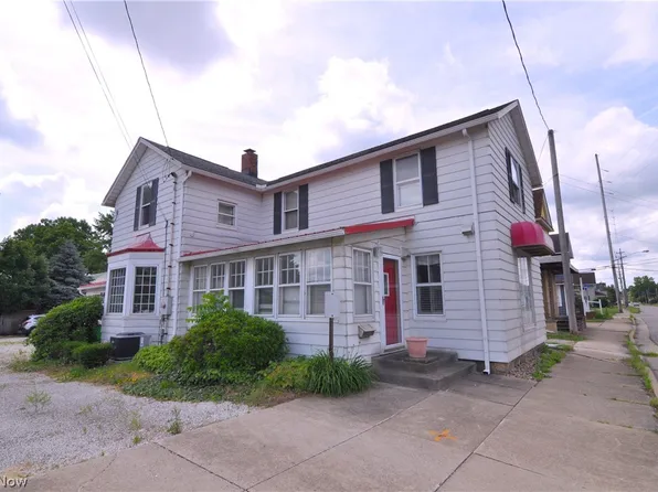 25 31st St SW, Barberton, OH 44203