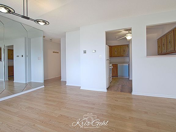 4th image of 10 Parkside Ct APT 7
