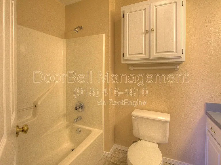 2520 W Honolulu St — Photo 18