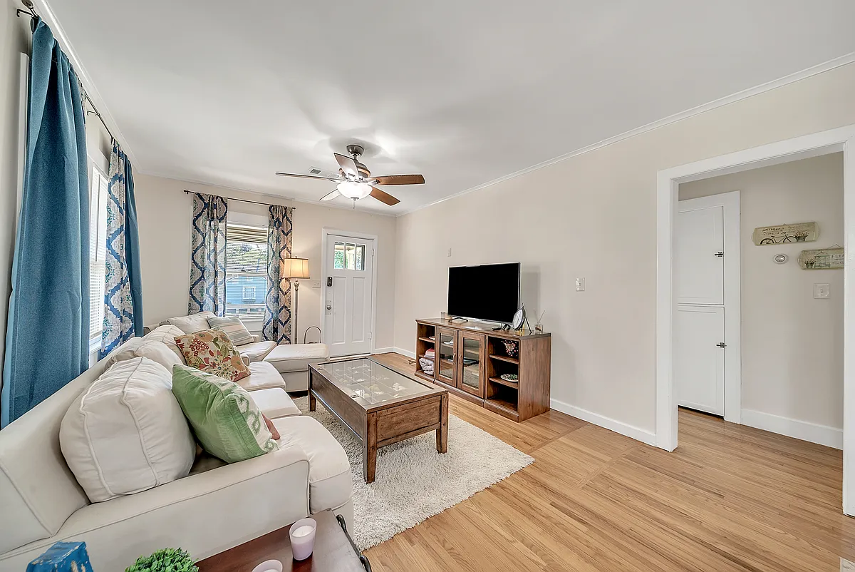 Building Photo - 1348 S Pittsburg Ave #1348