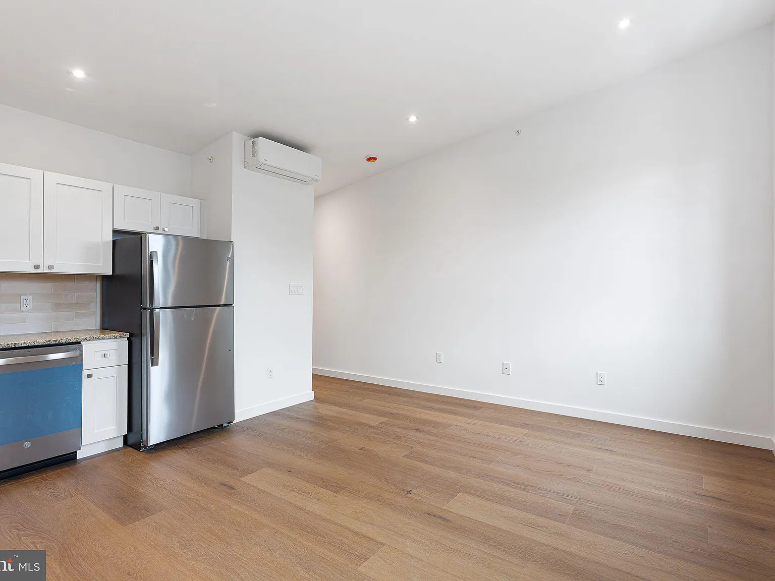 1 bed, 1.0 bath, 2676 sqft, $2,750 — Photo 4