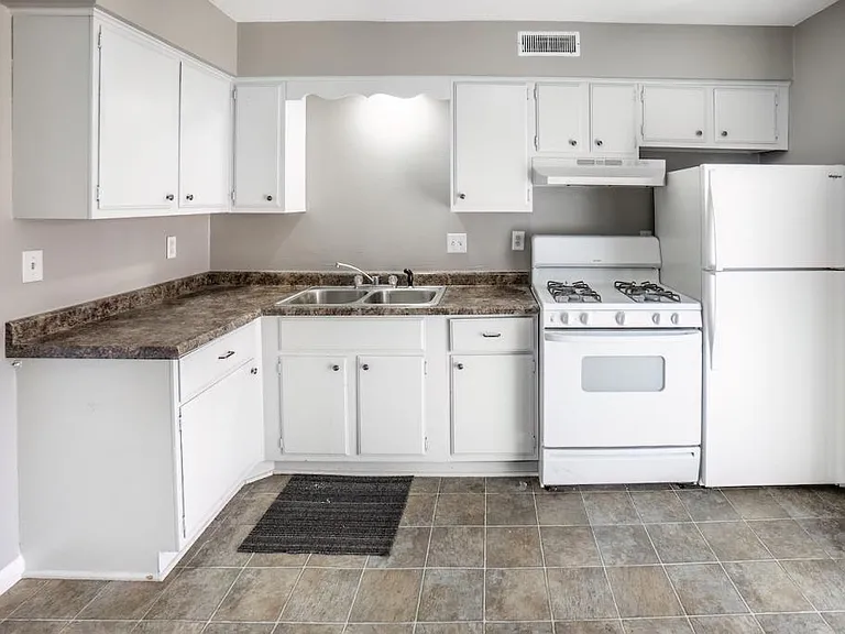 1800 Wayne St #2 — Photo 4