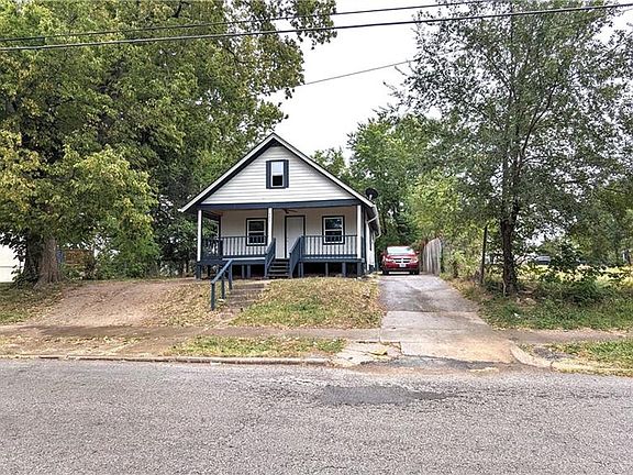 4th image of 4215 E 43rd St