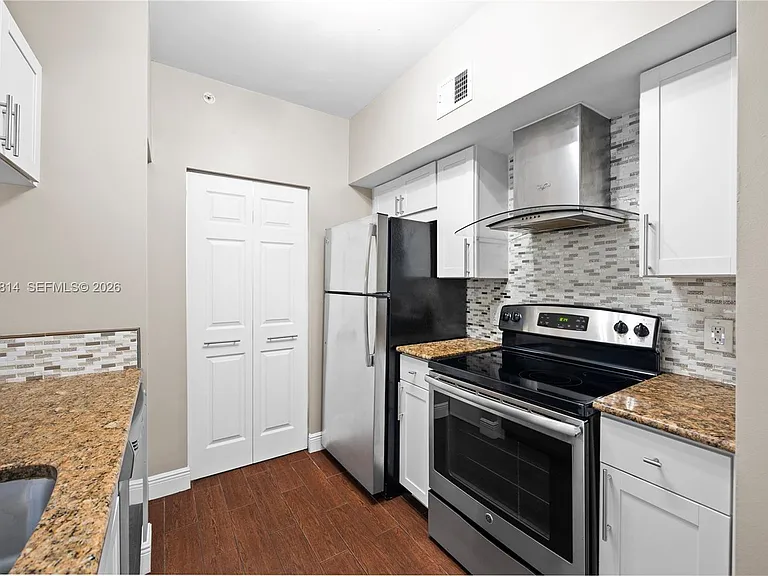 3102 Tuscany Way #3102 — Photo 7
