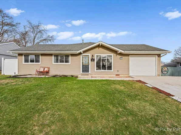 27 S Oltendorf Rd, Streamwood, IL 60107