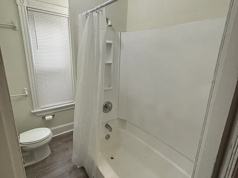1520 N Van Buren St #2 — Photo 7