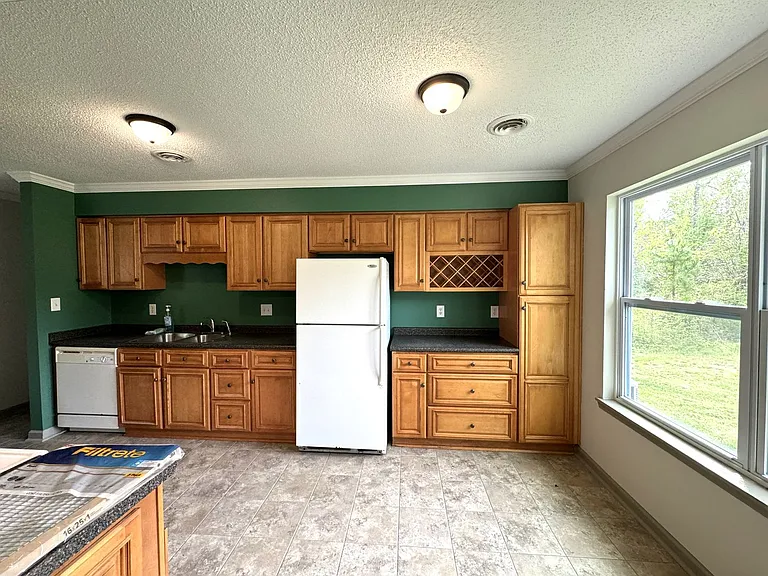 833 Mill River Rd — Photo 9