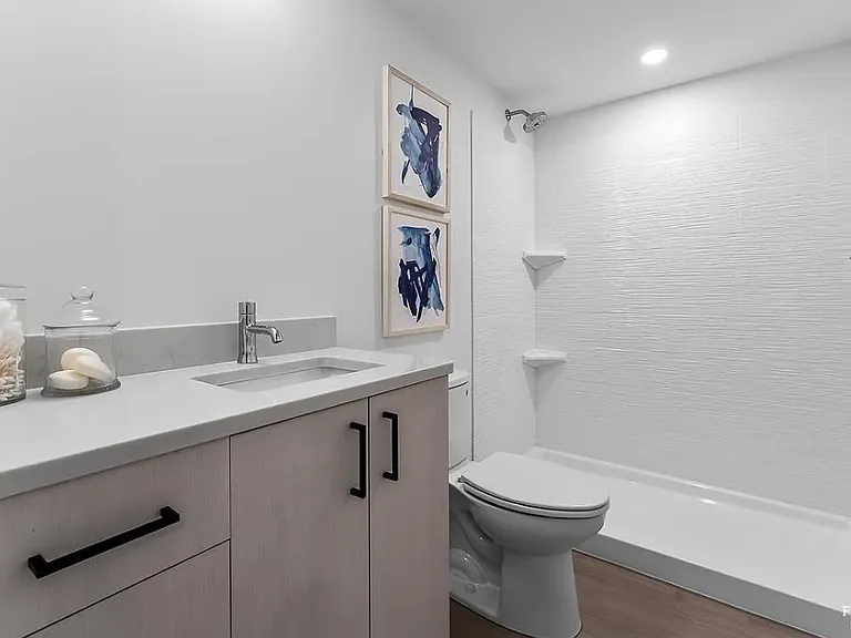 1700 N Manhattan Ave #109 — Photo 7