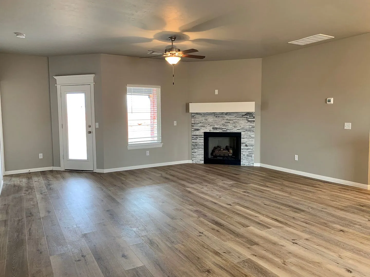 4 Bedroom 2 Bath *Deer Creek Schools* — Photo 3