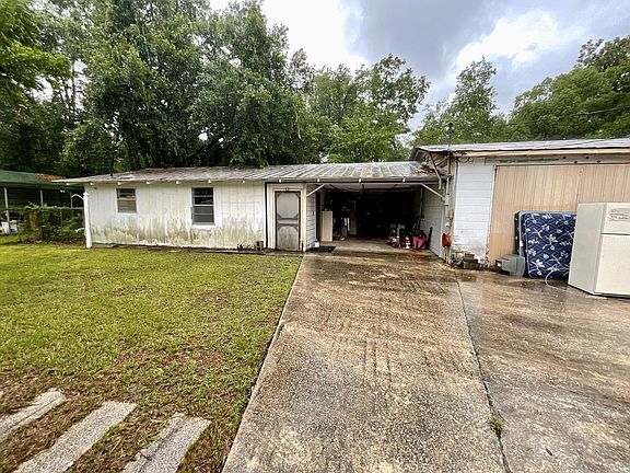 3rd image of 203 Collins Ave