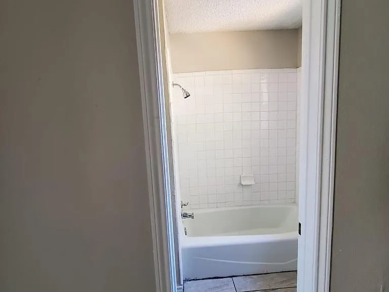 1419 Las Jardines Ct — Photo 16