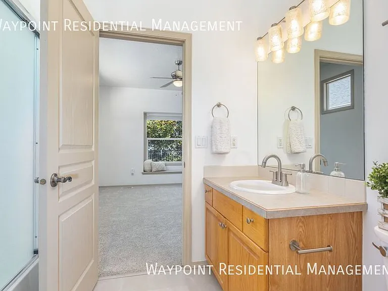 9640 W Sleepy Hollow Ln — Photo 28