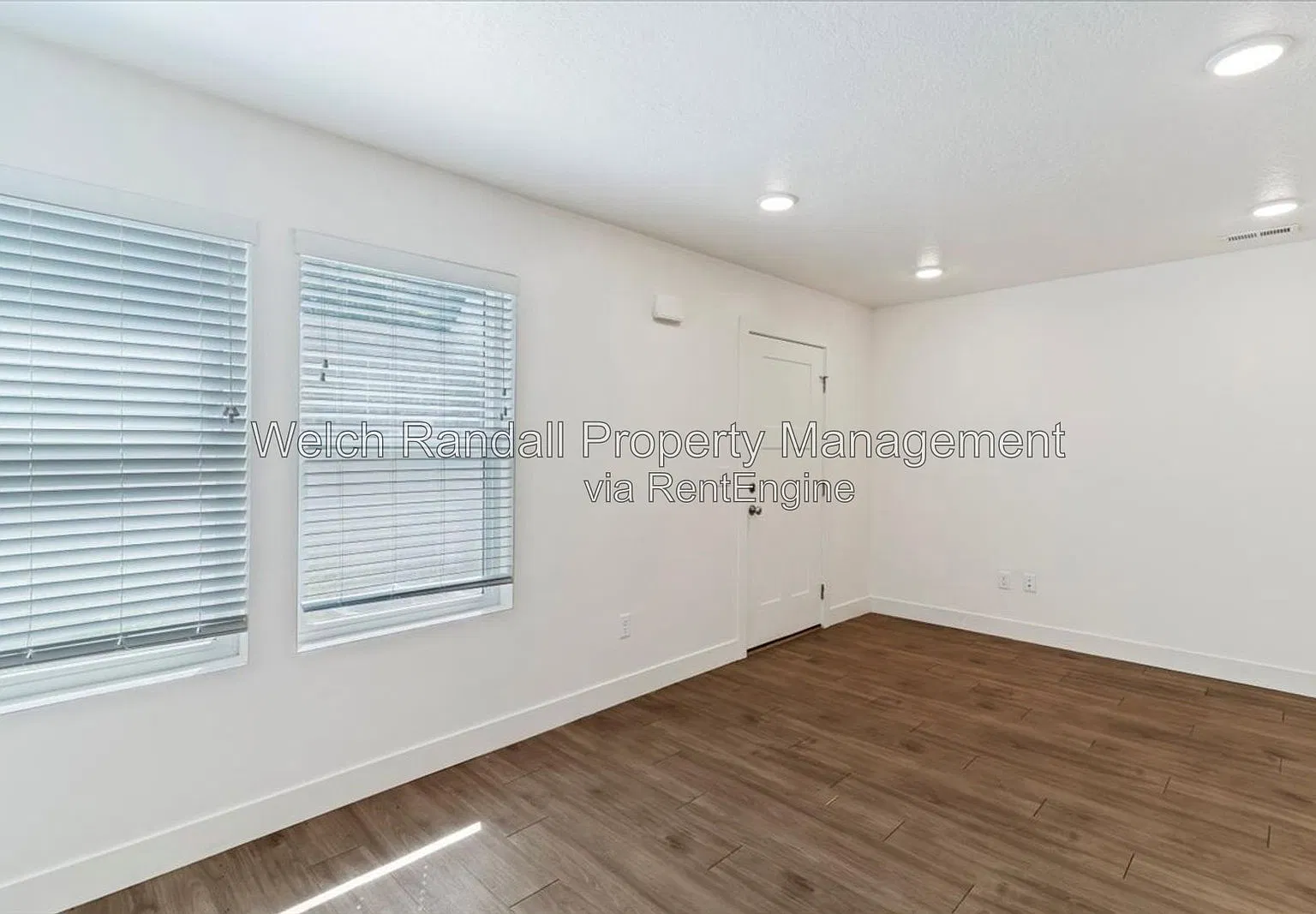 3 bed, 2.5 bath, 1243 sqft, $1,645 — Photo 3