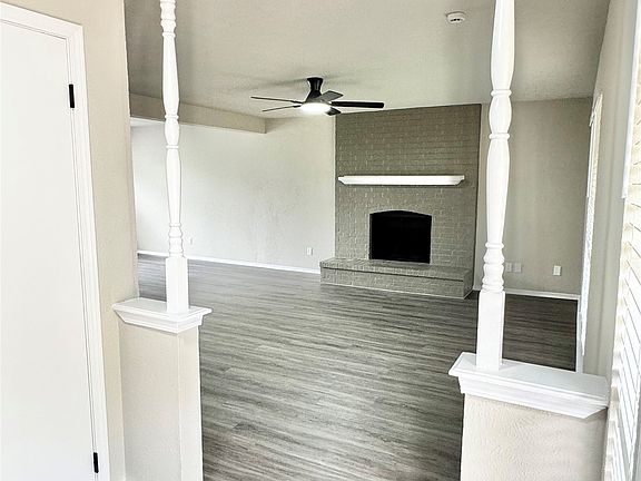 5th image of 3913 Wrenwood Dr